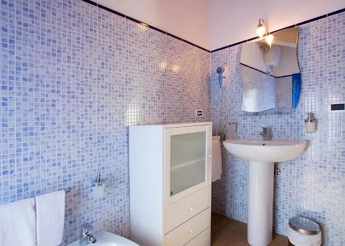 Luca Nocleg ze śniadaniem *